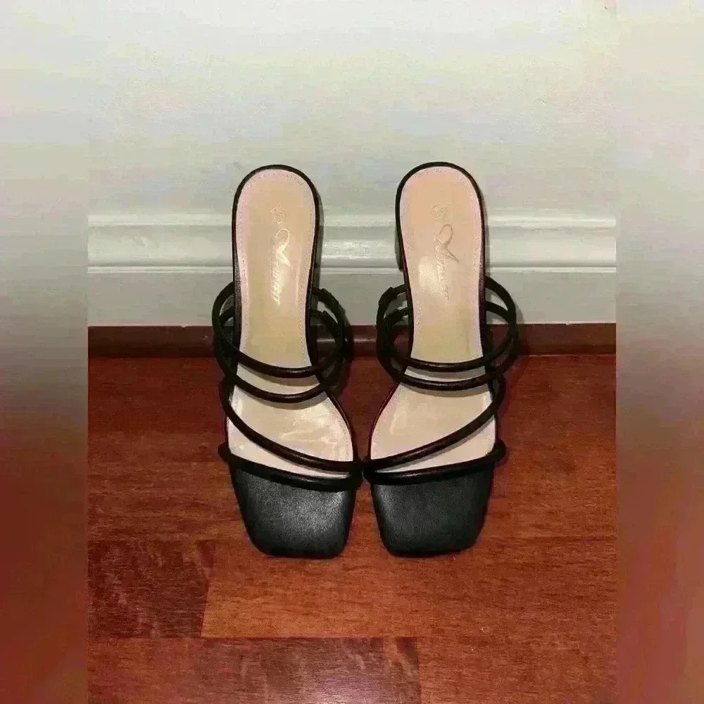 Athlefit Black Double Strap Block Heels in Black, new